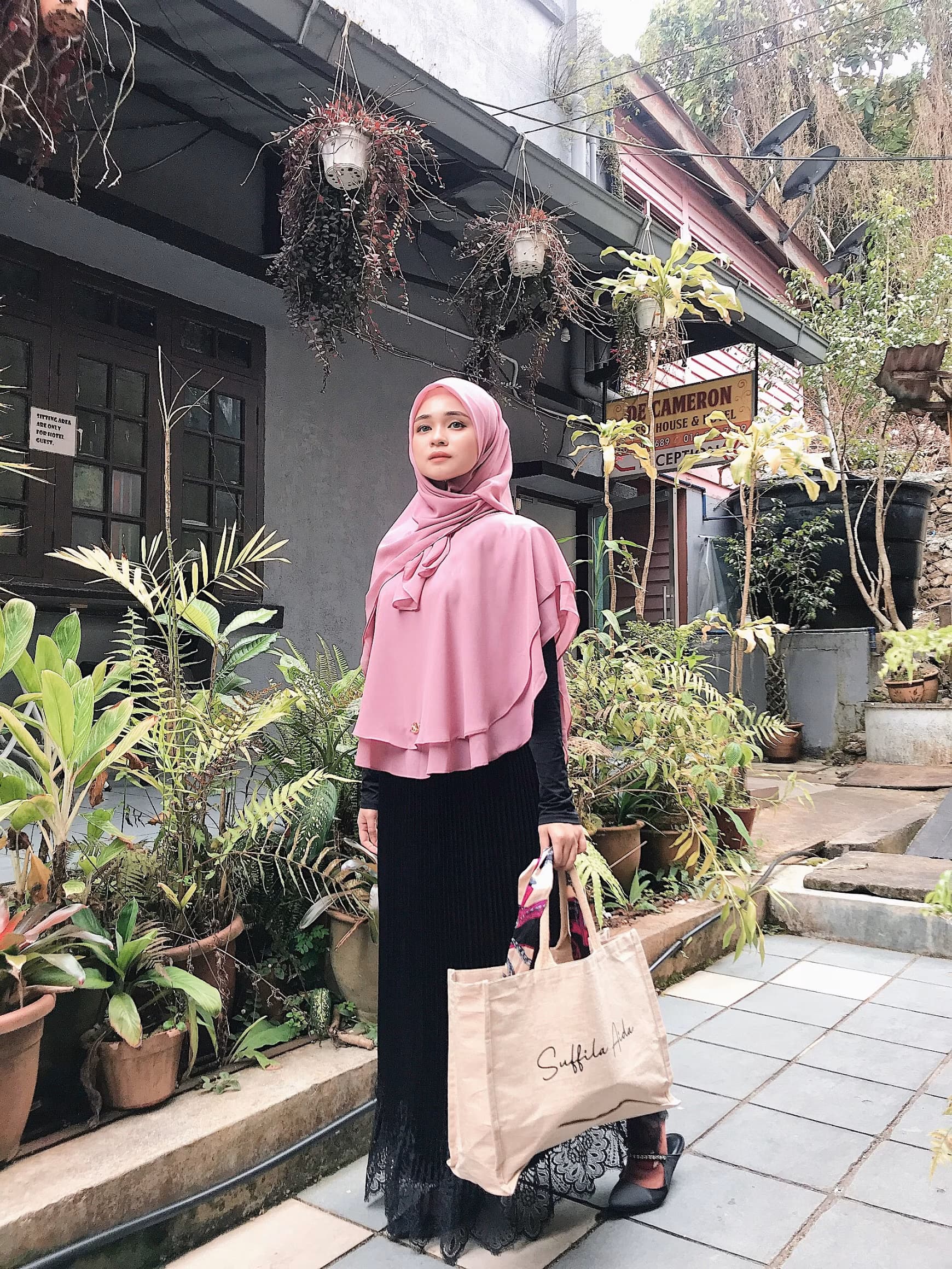 @suffilaaida wearing Lovelia Dual Layer Khimar