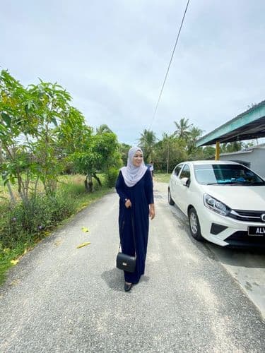 Norzi A., wearing Chanella™